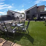 ヴィラ Porta - Private Pool And Jacuzzi Balatonalmádi