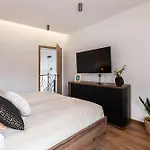 Porta - Private Pool And Jacuzzi ヴィラ Balatonalmádi