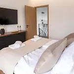 Villa Porta - Private Pool And Jacuzzi Balatonalmadi