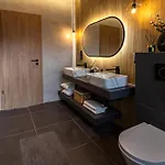 Porta - Private Pool And Jacuzzi ヴィラ Balatonalmádi