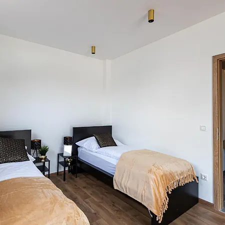 Porte With Pool And Jacuzzi * Balatonalmadi