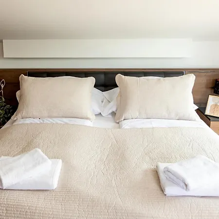 Porte - Private Pool And Jacuzzi