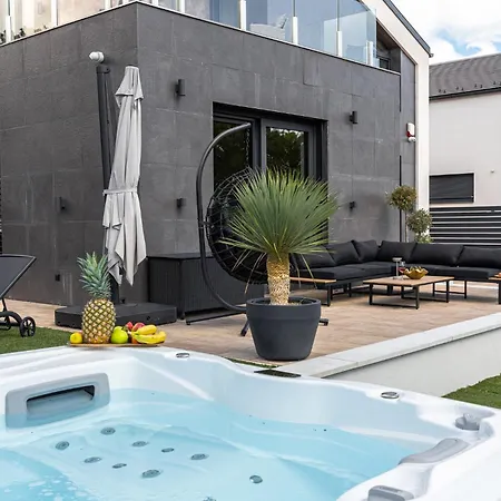 Porte - Private Pool And Jacuzzi * Balatonalmádi