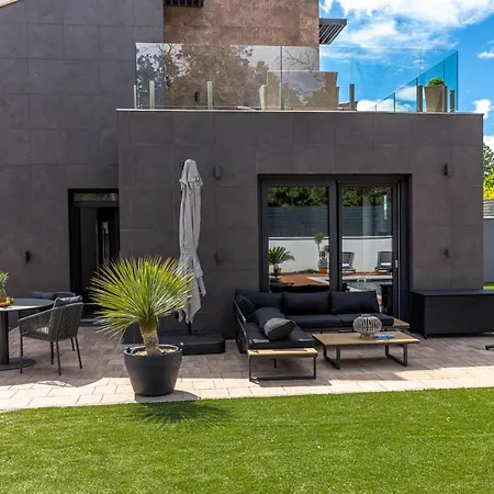 Porta - Private Pool And Jacuzzi Willa *