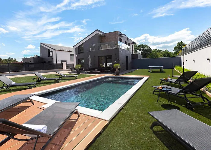 Willa Porta - Private Pool And Jacuzzi