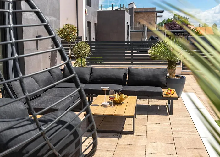 Porta - Private Pool And Jacuzzi Villa Balatonalmadi